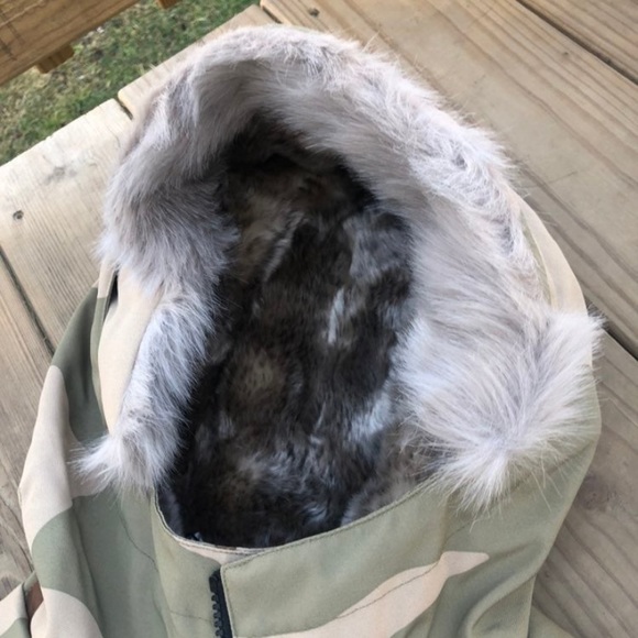 Lacoste Live camo insulated parka! Large! NWT! - Picture 2 of 8